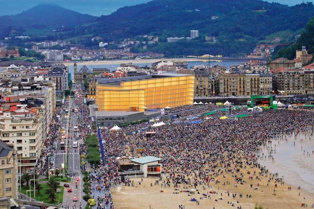 New Gorgeous Central Apartment - Beachfront - 3 Bd San Sebastián Dış mekan fotoğraf